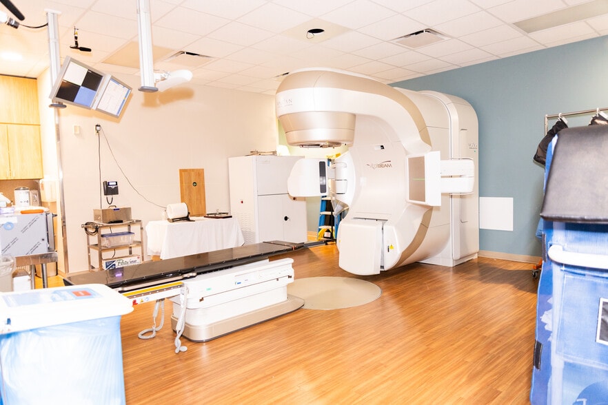 310 Academy St, Ahoskie, NC for sale - Building Photo - Image 3 of 4