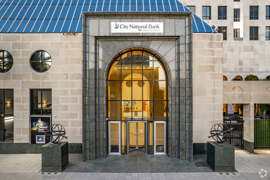 390 N Orange Ave, Orlando, FL for lease - Building Photo - Image 3 of 36