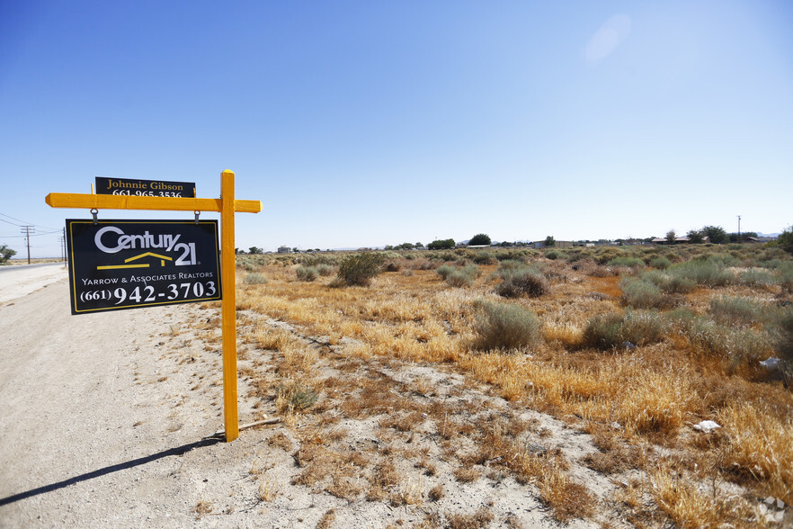 38524 90th St, Palmdale, CA for sale - Primary Photo - Image 1 of 1