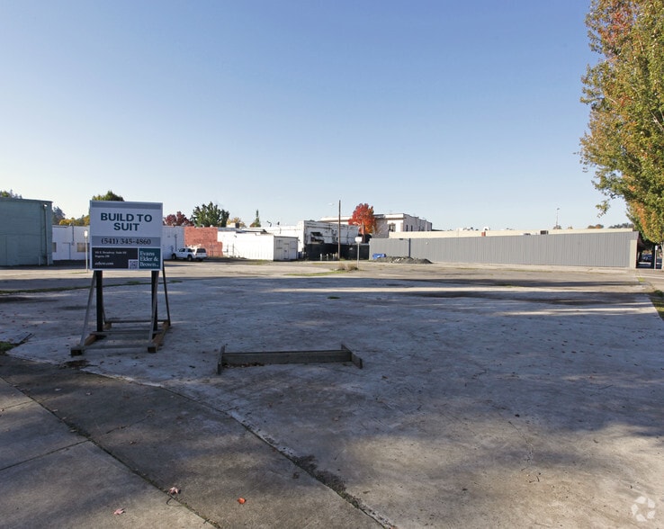5th A St, Springfield, OR for lease - Primary Photo - Image 1 of 3