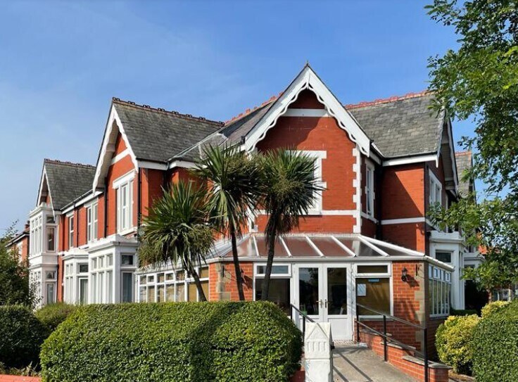 2-4 Marine Dr, Lytham St Annes for sale Primary Photo- Image 1 of 1