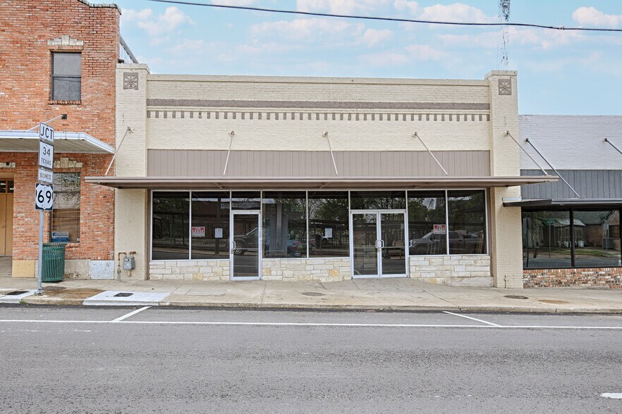 2306-2308 Lee St, Greenville, TX for lease - Building Photo - Image 1 of 3