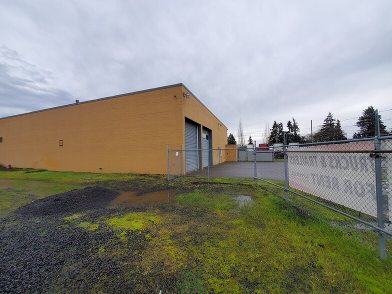 3456 Olympic St, Springfield, OR for lease - Building Photo - Image 2 of 17