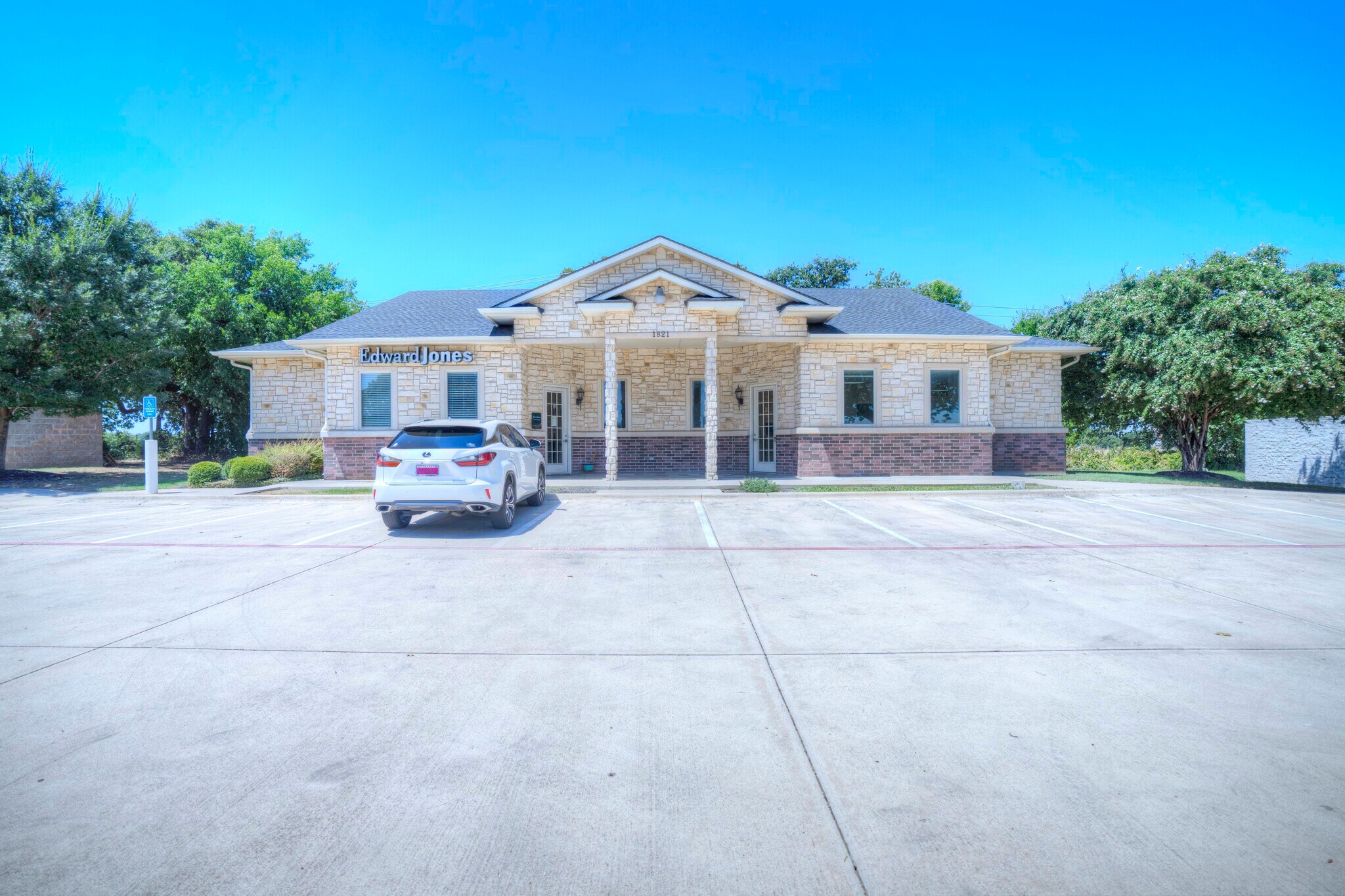 1821 Precinct Line Rd, Hurst, TX for sale Building Photo- Image 1 of 1