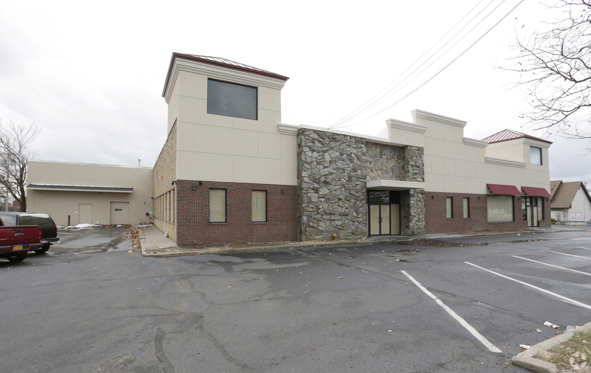 2263 Broadhollow Rd, Farmingdale, NY 11735 Retail for Lease