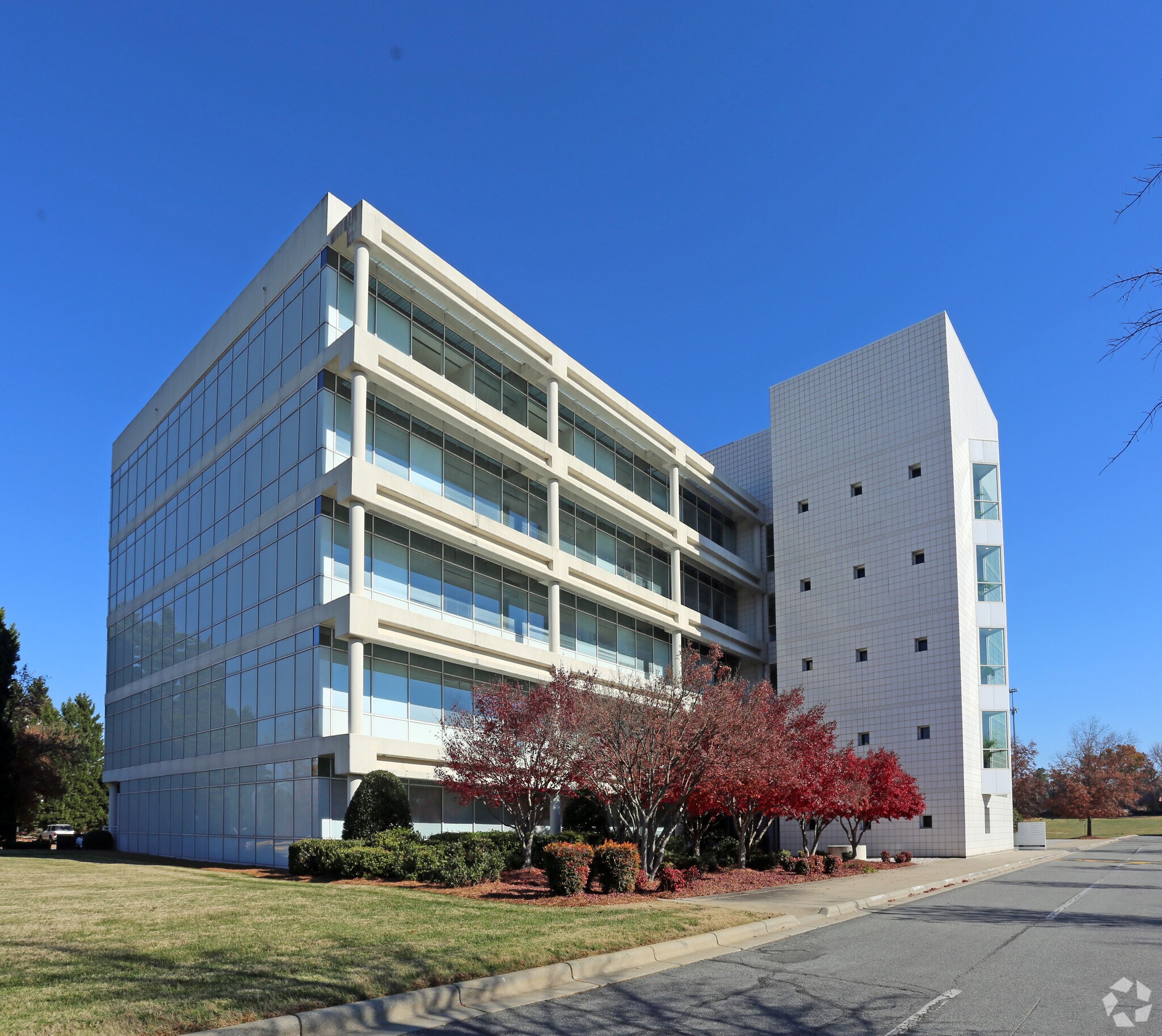706 Green Valley Rd, Greensboro, NC, 27408 Office Space For Lease
