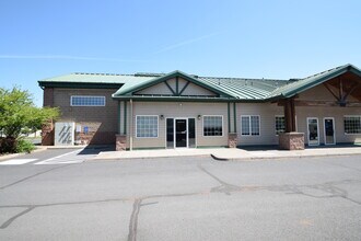 150 SW Scalehouse Loop, Bend, OR for lease Interior Photo- Image 2 of 25