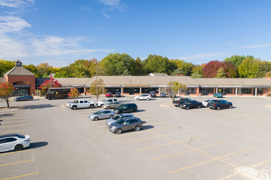 12902-13018 State Line Rd, Leawood, KS for lease - Primary Photo - Image 1 of 3