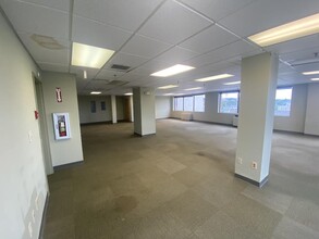 228 Maple St, Manchester, NH for lease Interior Photo- Image 2 of 13