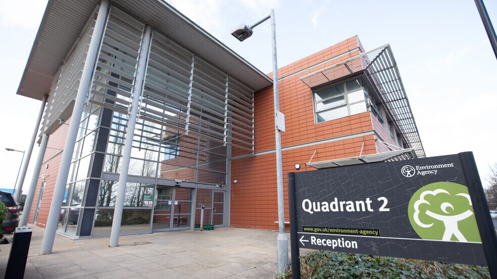 99 Parkway Av, Sheffield for sale - Primary Photo - Image 1 of 1