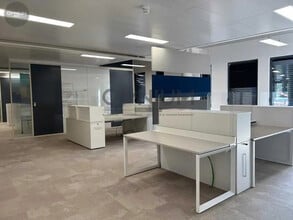 Office in Limonest for lease Interior Photo- Image 2 of 7