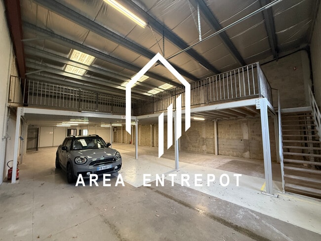Location Local d'activités 425 m²