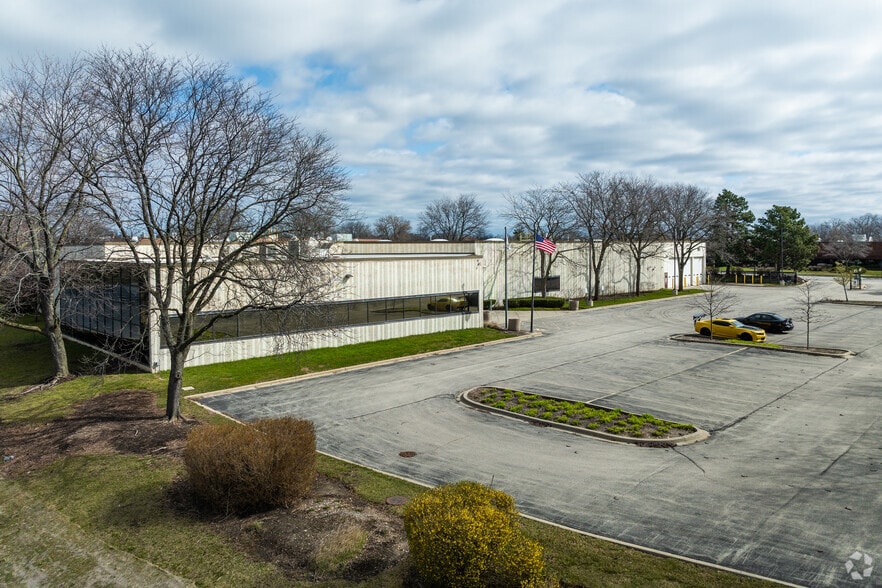 851 Feehanville Dr, Mount Prospect, IL for sale - Building Photo - Image 3 of 5