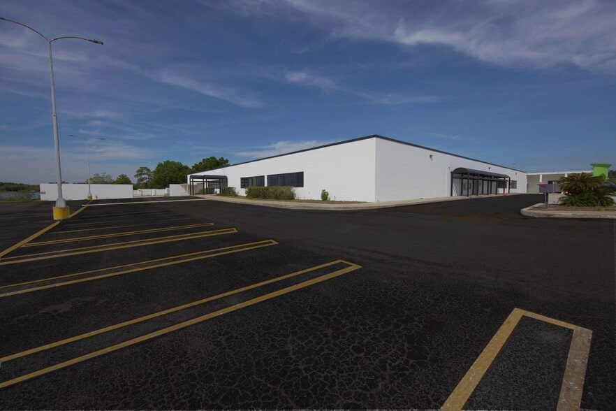 3425 Lake Alfred Rd, Winter Haven, FL for lease - Building Photo - Image 1 of 22