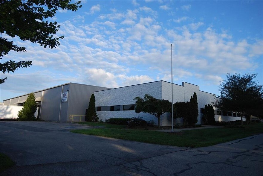 919 E 14th St, Jasper, IN for sale - Building Photo - Image 1 of 1