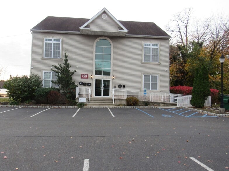 100 Lakeview Ave, Jamesburg, NJ for lease - Building Photo - Image 1 of 2