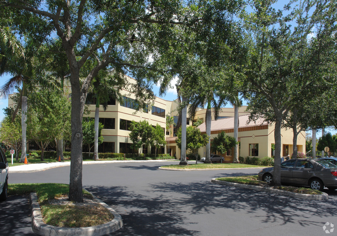 1905 Clint Moore Rd, Boca Raton, FL 33496 | LoopNet.com