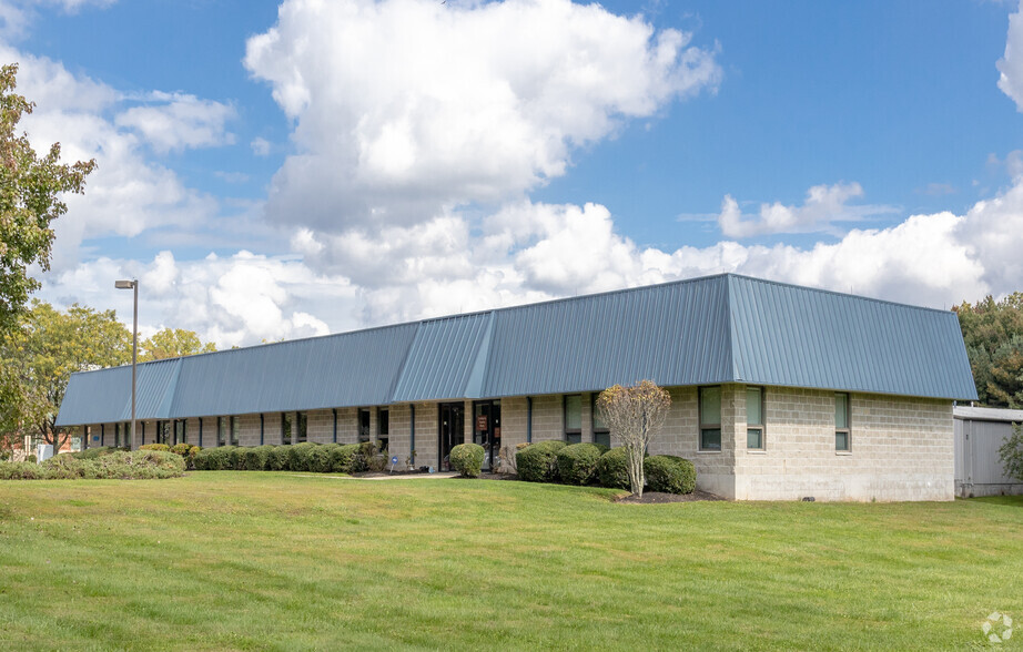 1580 Reed Rd, Pennington, NJ for lease - Building Photo - Image 3 of 11