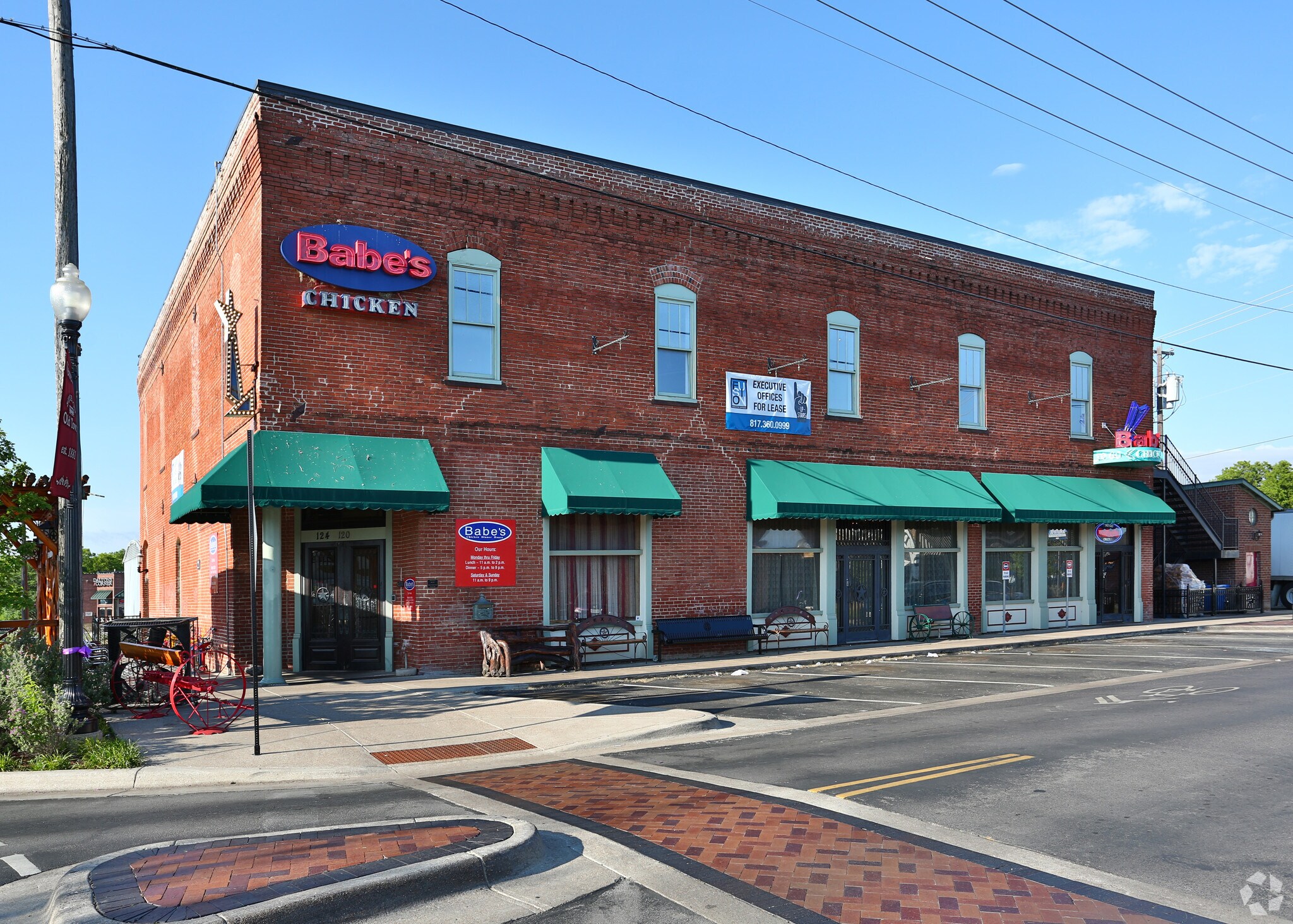 120-124 S Main St, Burleson, TX for sale Primary Photo- Image 1 of 1
