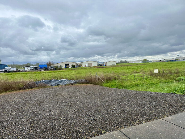 Milliron, Junction City, OR for sale - Building Photo - Image 3 of 5