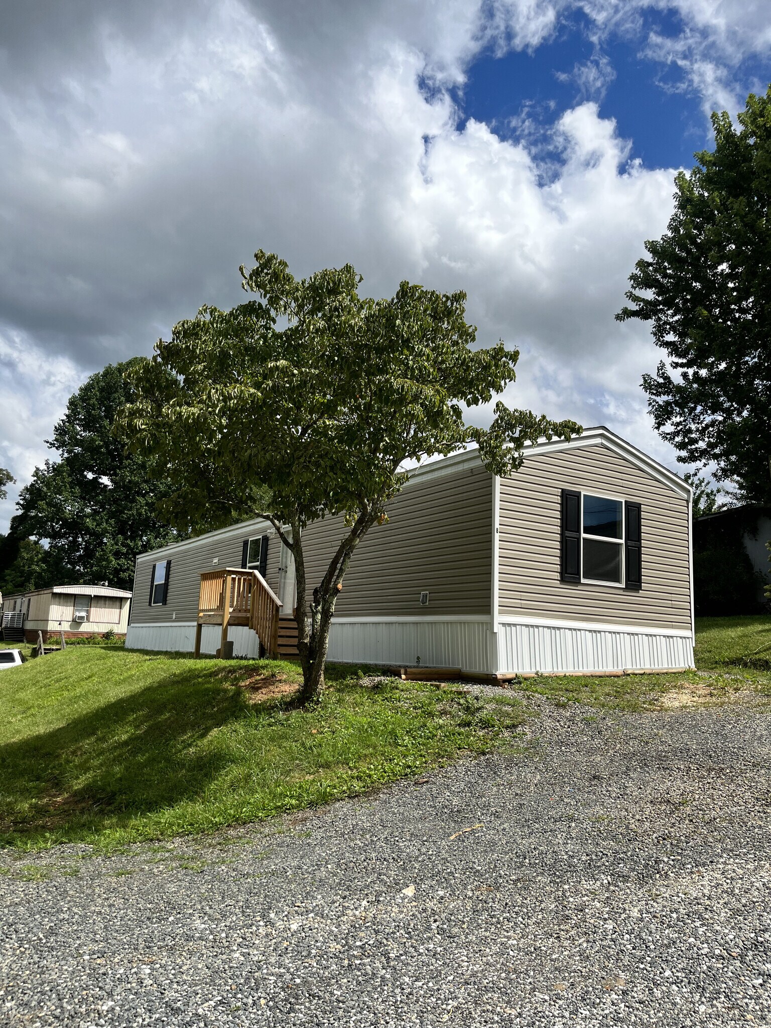 5 Mount Carmel Pl, Asheville, NC 28806 MHP 5 Mount Carmel Place