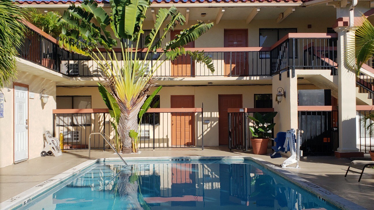 625 S Federal Hwy, Lake Worth, FL 33460