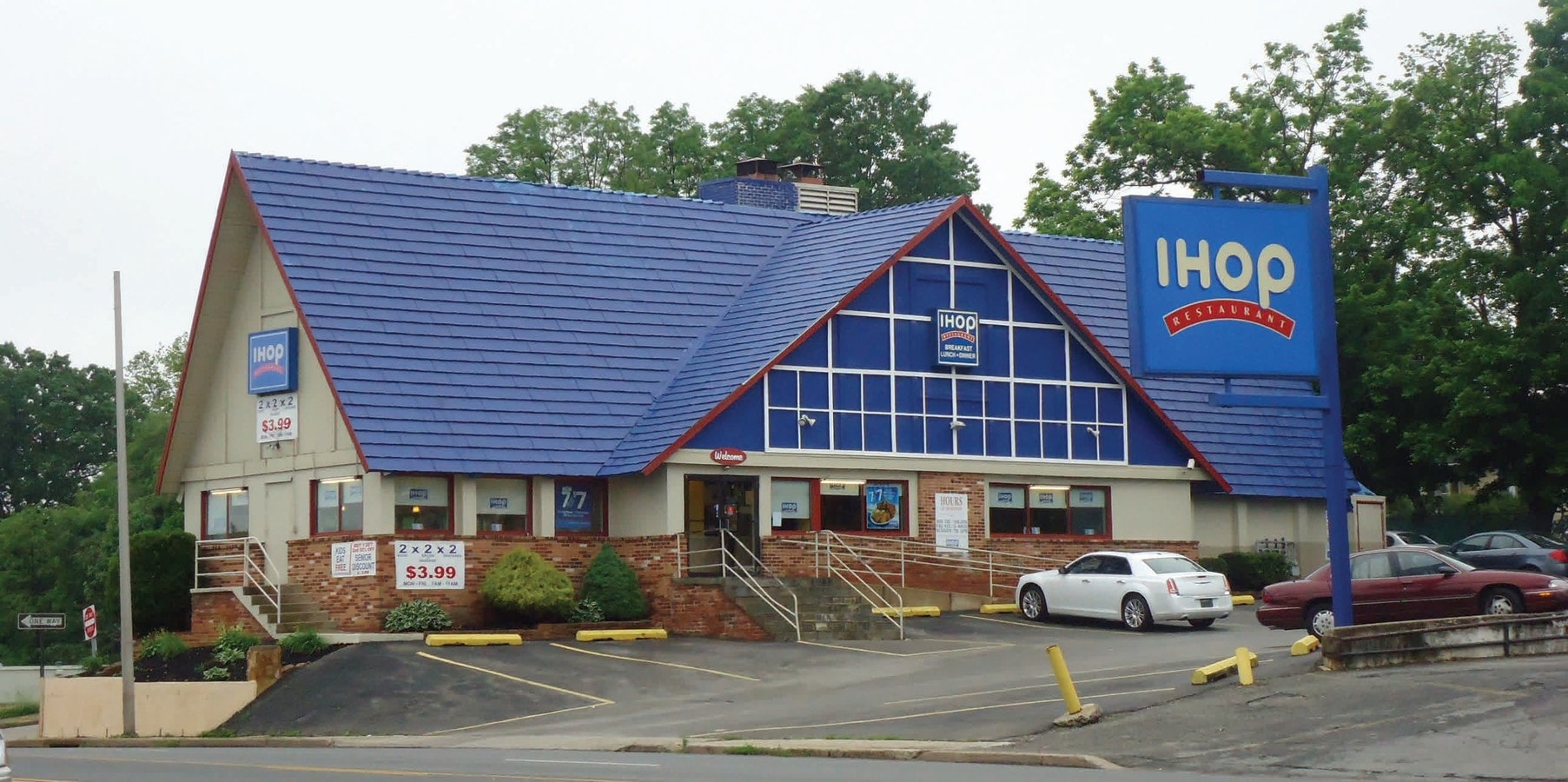 417 W Baltimore Ave, Clifton Heights, PA 19018