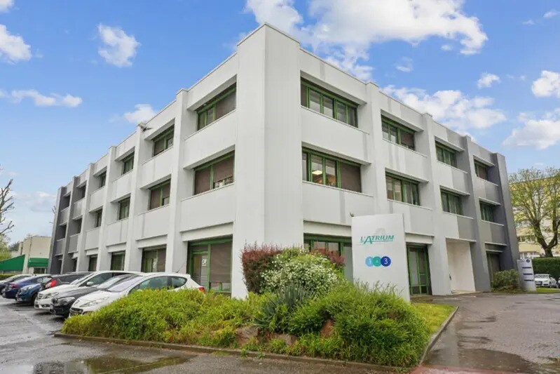 Office in Bron for sale - Building Photo - Image 1 of 9