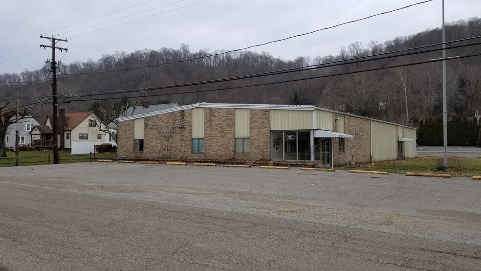 105 Union Dr, Clarington, OH 43915