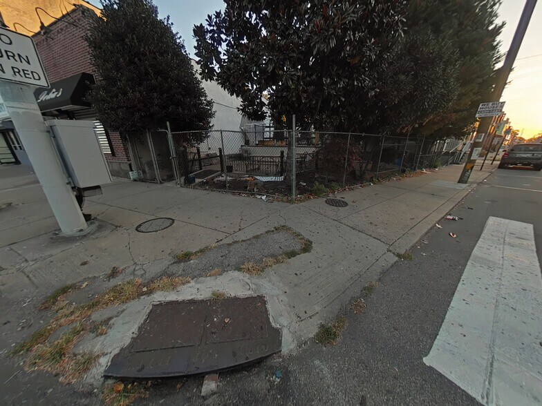 3231 Ridge Ave, Philadelphia, PA for sale - Building Photo - Image 2 of 9