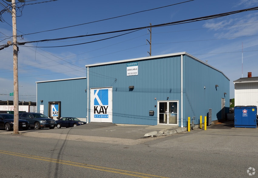 66 Valley St, East Providence, RI for sale - Primary Photo - Image 2 of 4