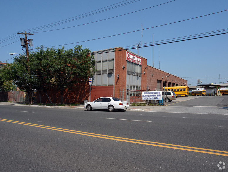 126-140 Frelinghuysen Ave, Newark, NJ for sale - Primary Photo - Image 1 of 1