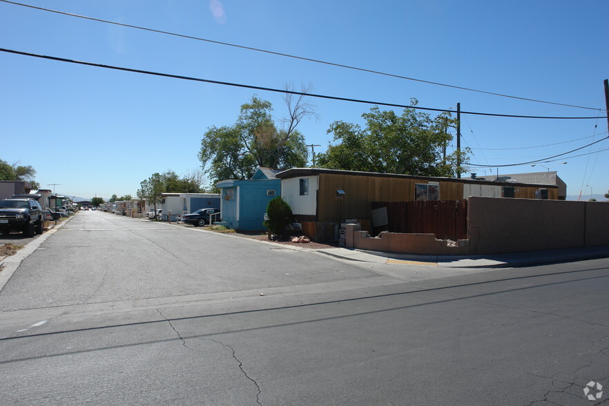 4362 E Lake Mead Blvd, Las Vegas, NV for sale - Primary Photo - Image 1 of 1