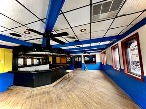 6728-6730 N Northwest Hwy, Chicago, IL for lease Interior Photo- Image 2 of 9