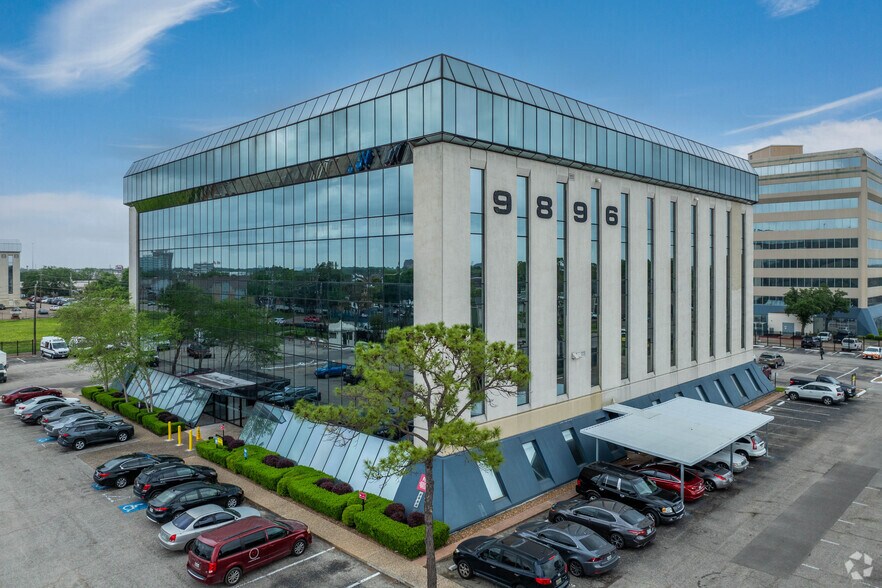 9896 Bissonnet St, Houston, TX for sale - Building Photo - Image 3 of 11