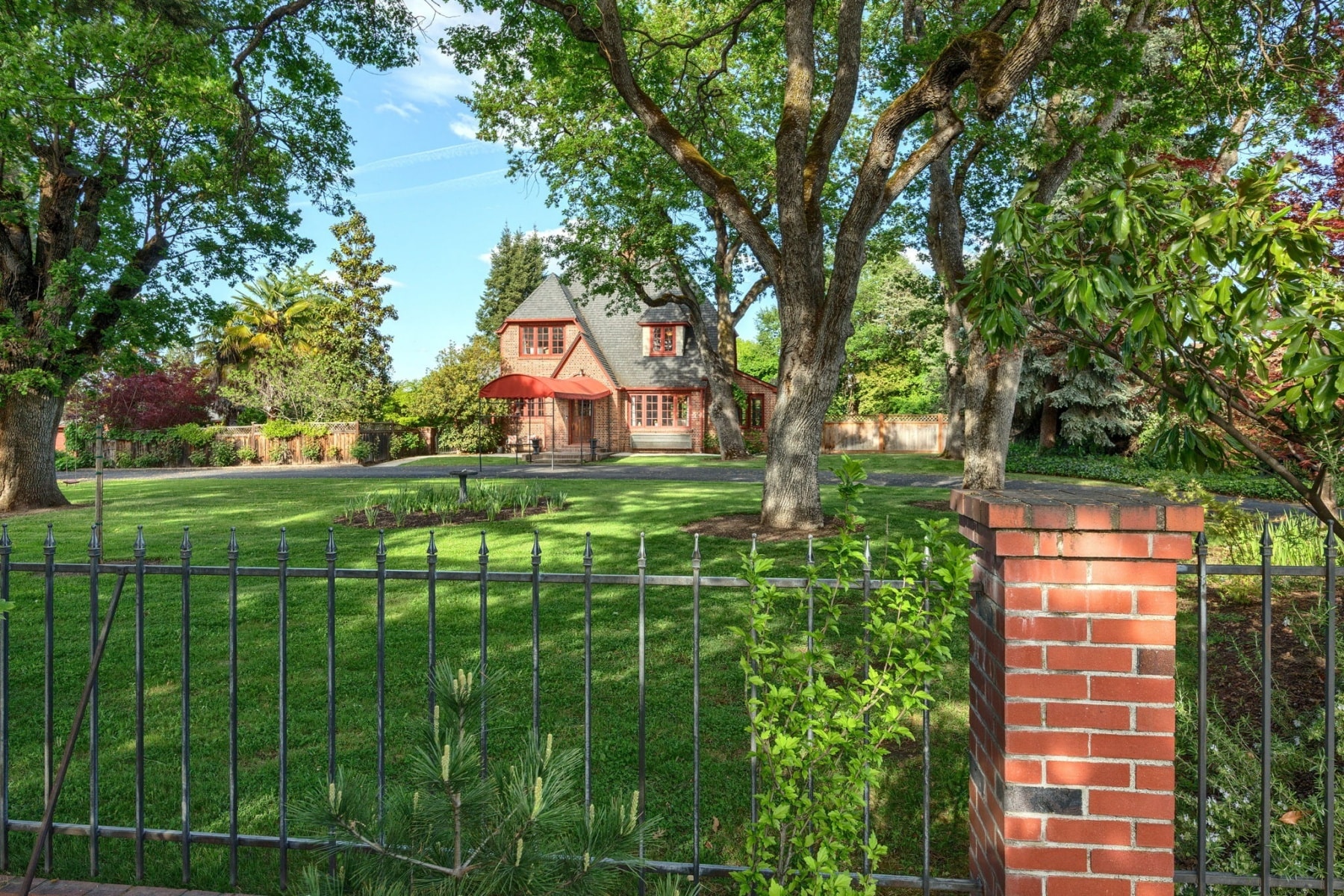 2336 Table Rock Rd, Medford, OR for sale Building Photo- Image 1 of 51