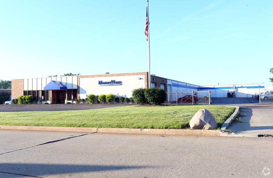 810 Moe Dr, Akron, OH for sale - Building Photo - Image 1 of 7