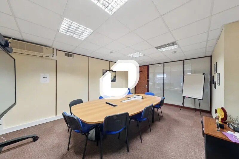 Office in Saint-Ouen-sur-Seine for sale - Interior Photo - Image 2 of 4