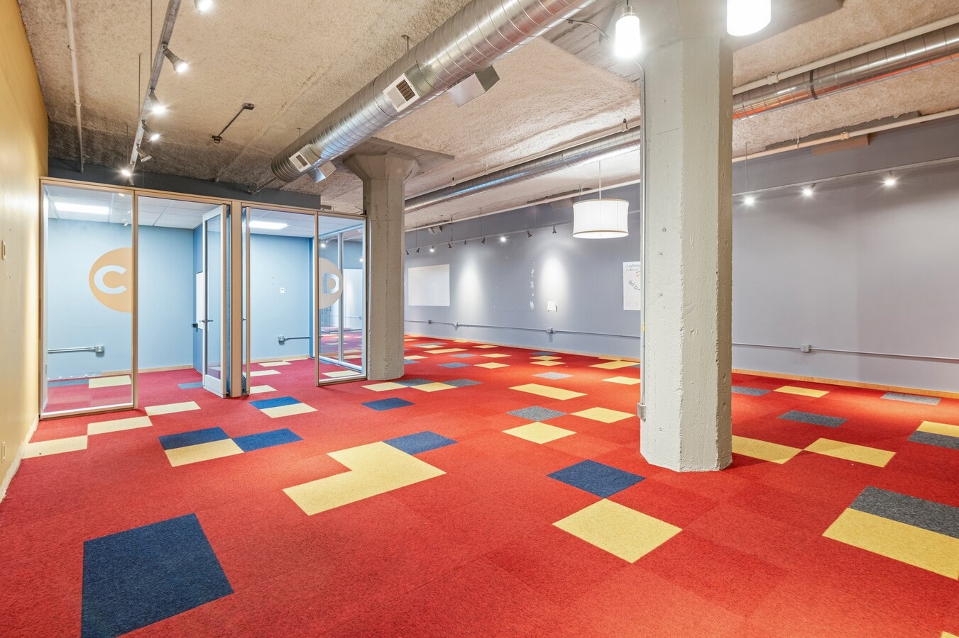 718 Washington Ave N, Minneapolis, MN 55401 - Unit 201 -  - Interior Photo - Image 1 of 5