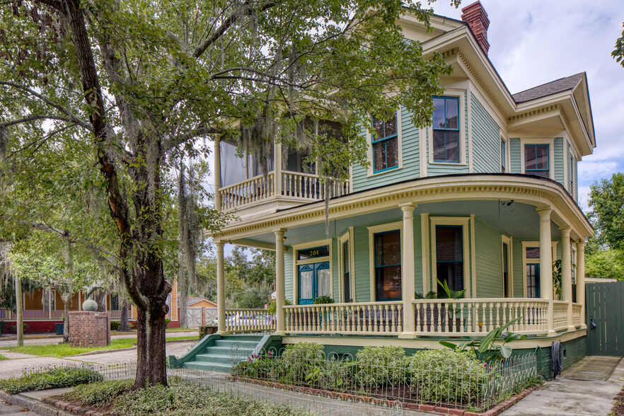 204 E 39th St, Savannah, GA for sale - Primary Photo - Image 1 of 1