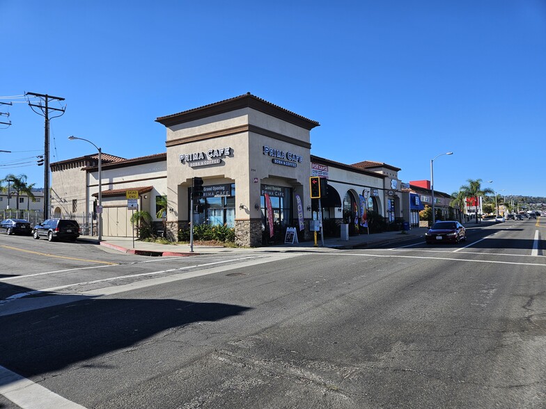 2104 Pacific Coast Hwy, Lomita, CA for lease - Building Photo - Image 1 of 4