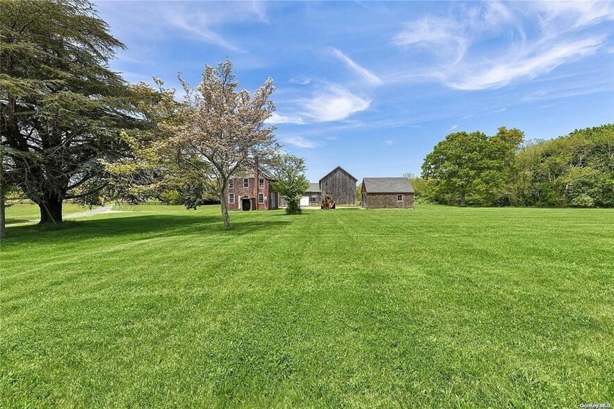 1408 Route 25, Jamesport, NY for sale - Primary Photo - Image 3 of 6