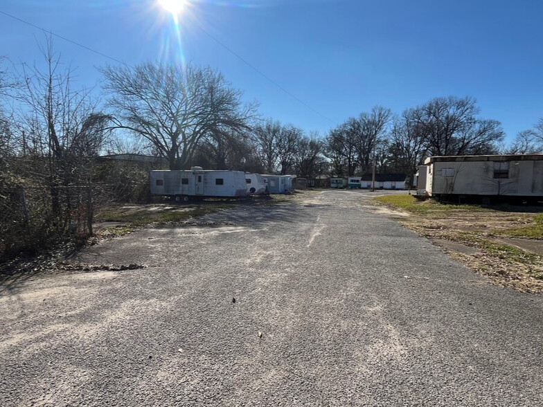 3023 Lamar Ave, Memphis, TN for sale - Building Photo - Image 3 of 11