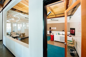 300 NW 14th Ave, Portland, OR for lease Interior Photo- Image 2 of 6