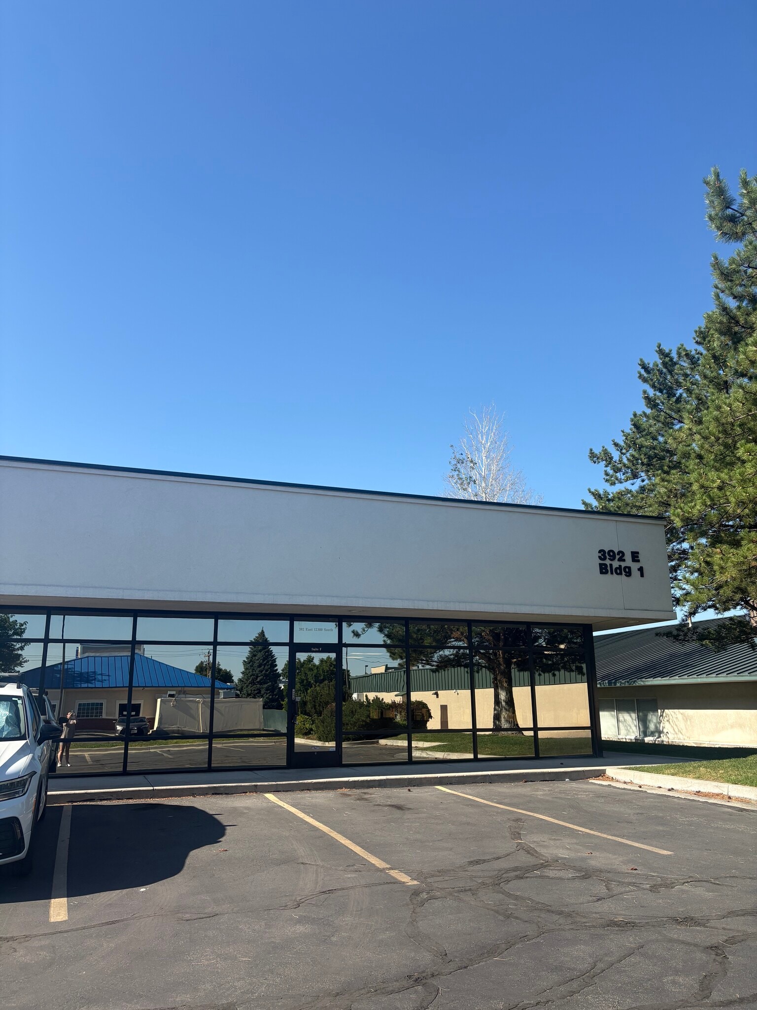 392 E 12300 S, Draper, UT for lease Interior Photo- Image 1 of 14