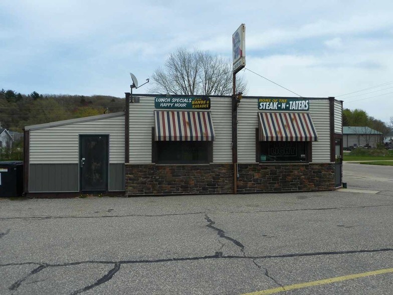 330 Madison St, Union Center, WI 53962