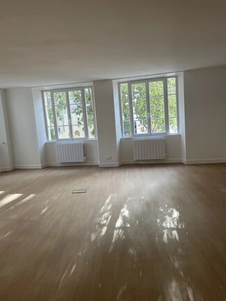 More details for 8 Place Sainte-Opportune, Paris - Office for Lease