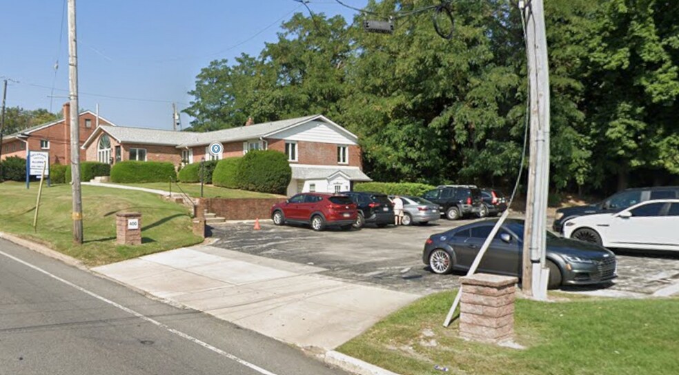 400 Township Line Rd, Havertown, PA for sale - Building Photo - Image 2 of 3