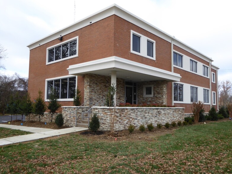 1201 Old Francis Rd, Glen Allen, VA for lease - Building Photo - Image 1 of 6