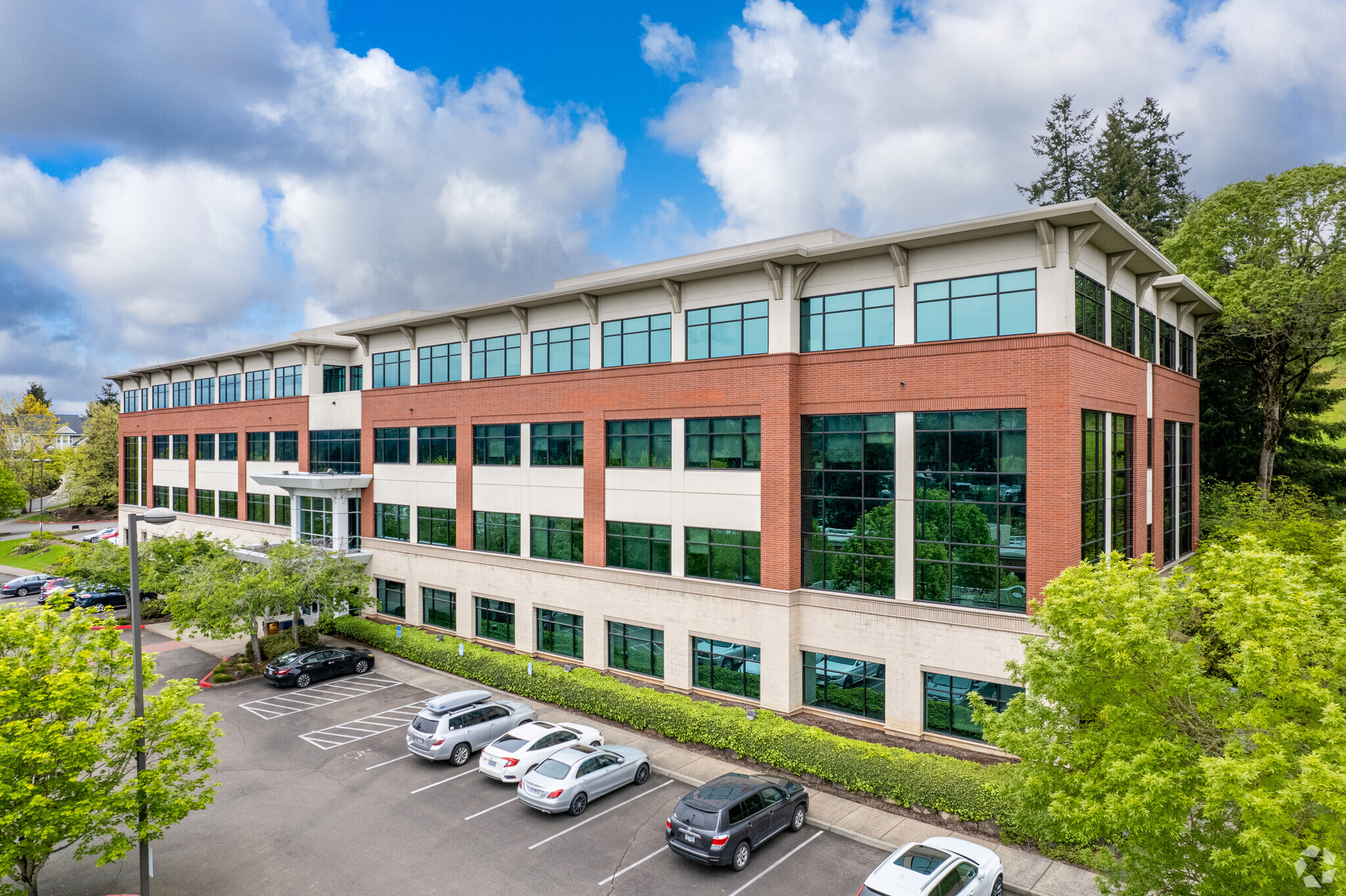 1800 Blankenship Rd, West Linn, OR for lease Building Photo- Image 1 of 6